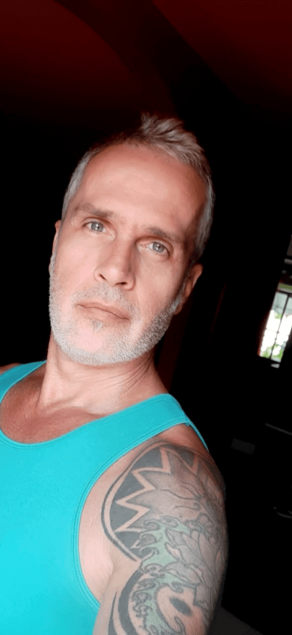 Tiozão - Criador do Método Independência Emocional